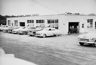 Capital Motor Sales; One of three used retail locations opened by Charles Mullinax, circa 1954